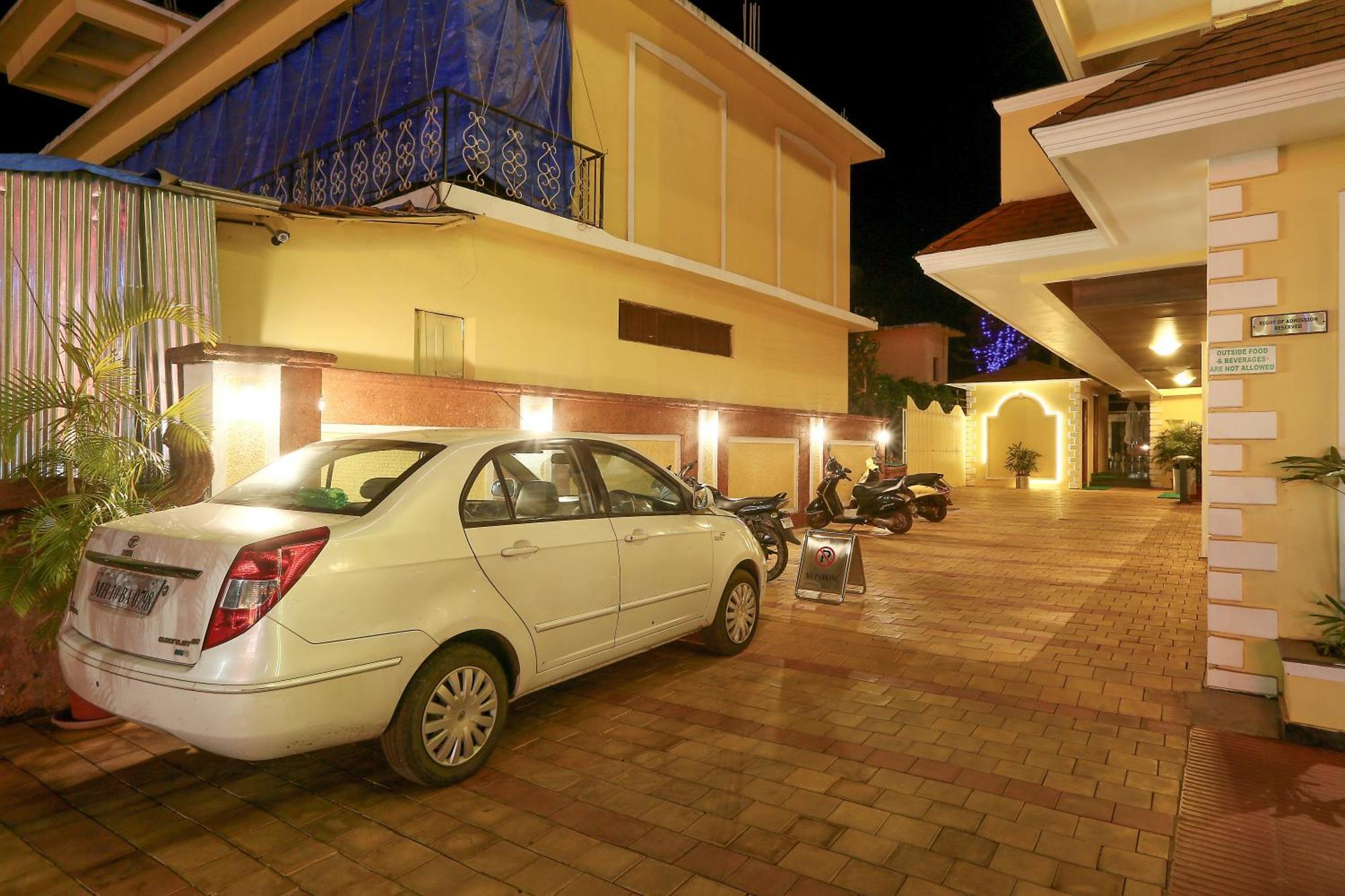 Resort De Coracao - Calangute , Goa Esterno foto